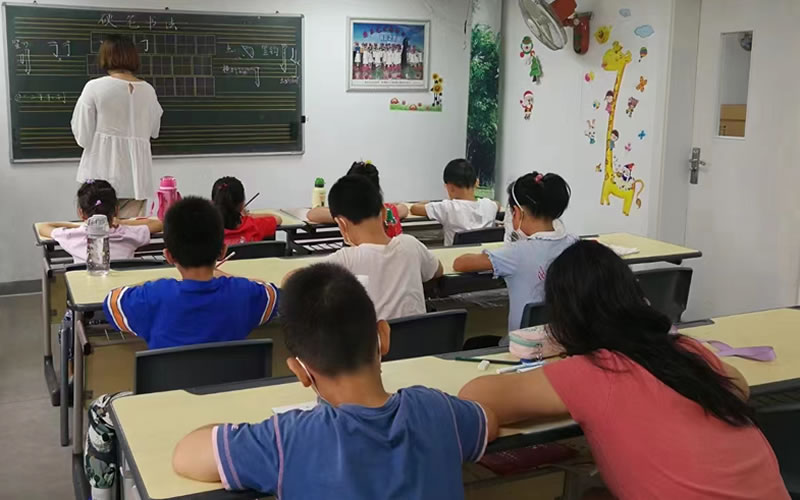 国乐硬笔书法培训班第二期开课啦